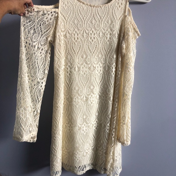 Ultra Flirt lace cold shoulder sheath dress - Picture 3 of 7